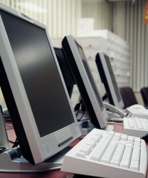 Windows 10 Finally Surpasses 16-Year-Old XP in Businesses